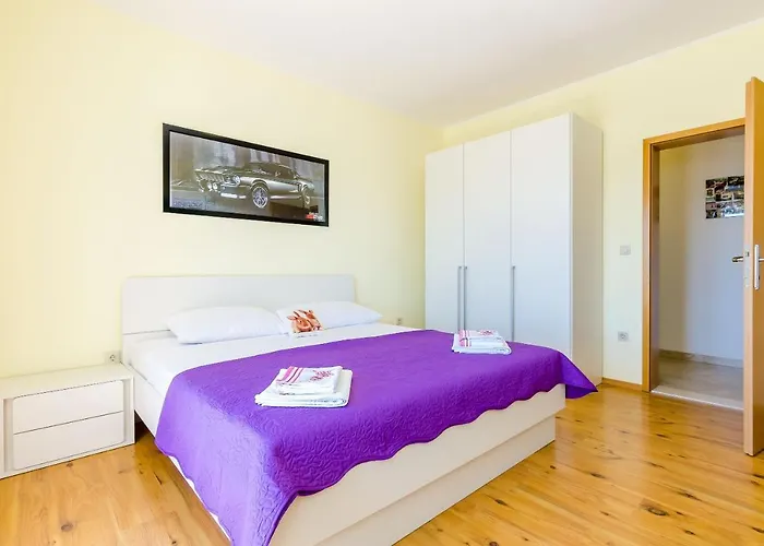 Villa Mateo With Private Pool *