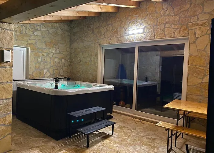 Villa Mateo With Private Pool Gruda