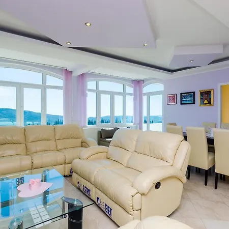 Mateo With Private Pool Вилла Груда