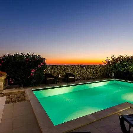 Villa Mateo With Private Pool