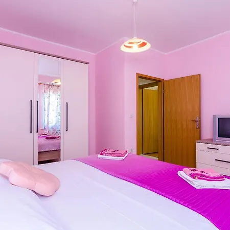 Вилла Mateo With Private Pool