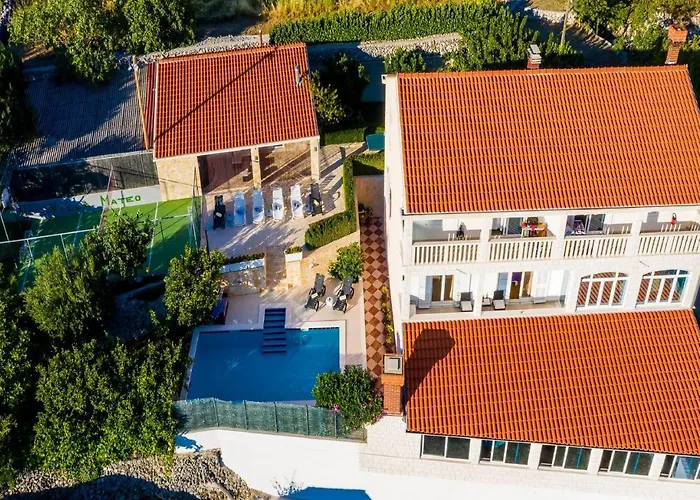 Mateo With Private Pool